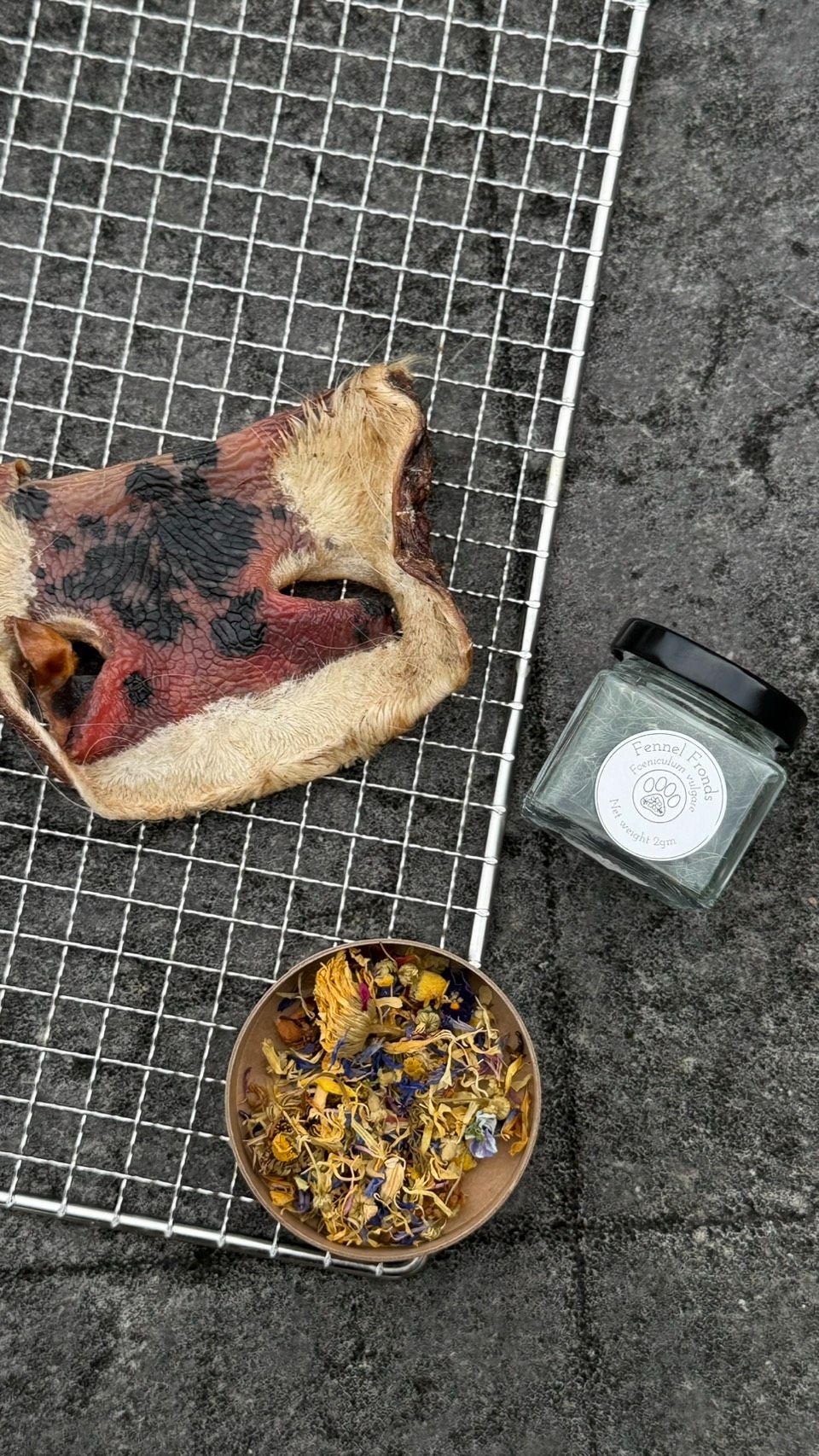 帶毛牛鼻子/1片（切半）